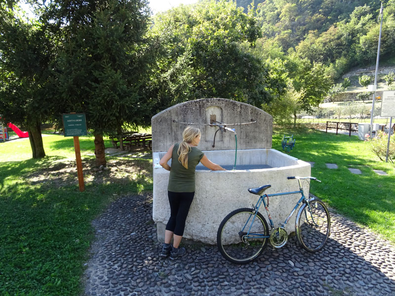 Giro del Monteghello -  sentiero F1 (Rovereto)